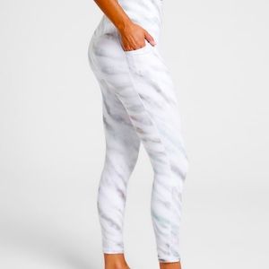 Athleta salutation II Stash pocket leggings.